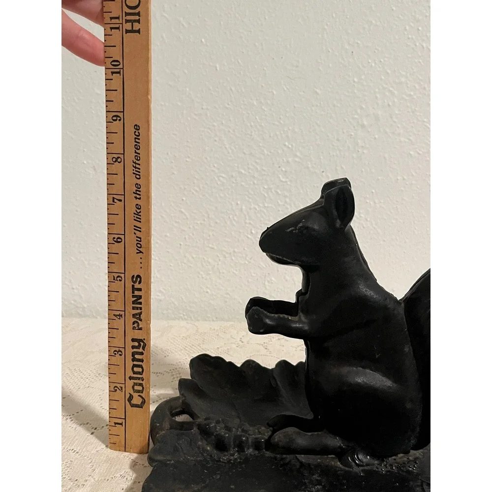 Vintage Cast Iron Squirrel Nutcracker on Leaf Base Rustic Black Metal Decor